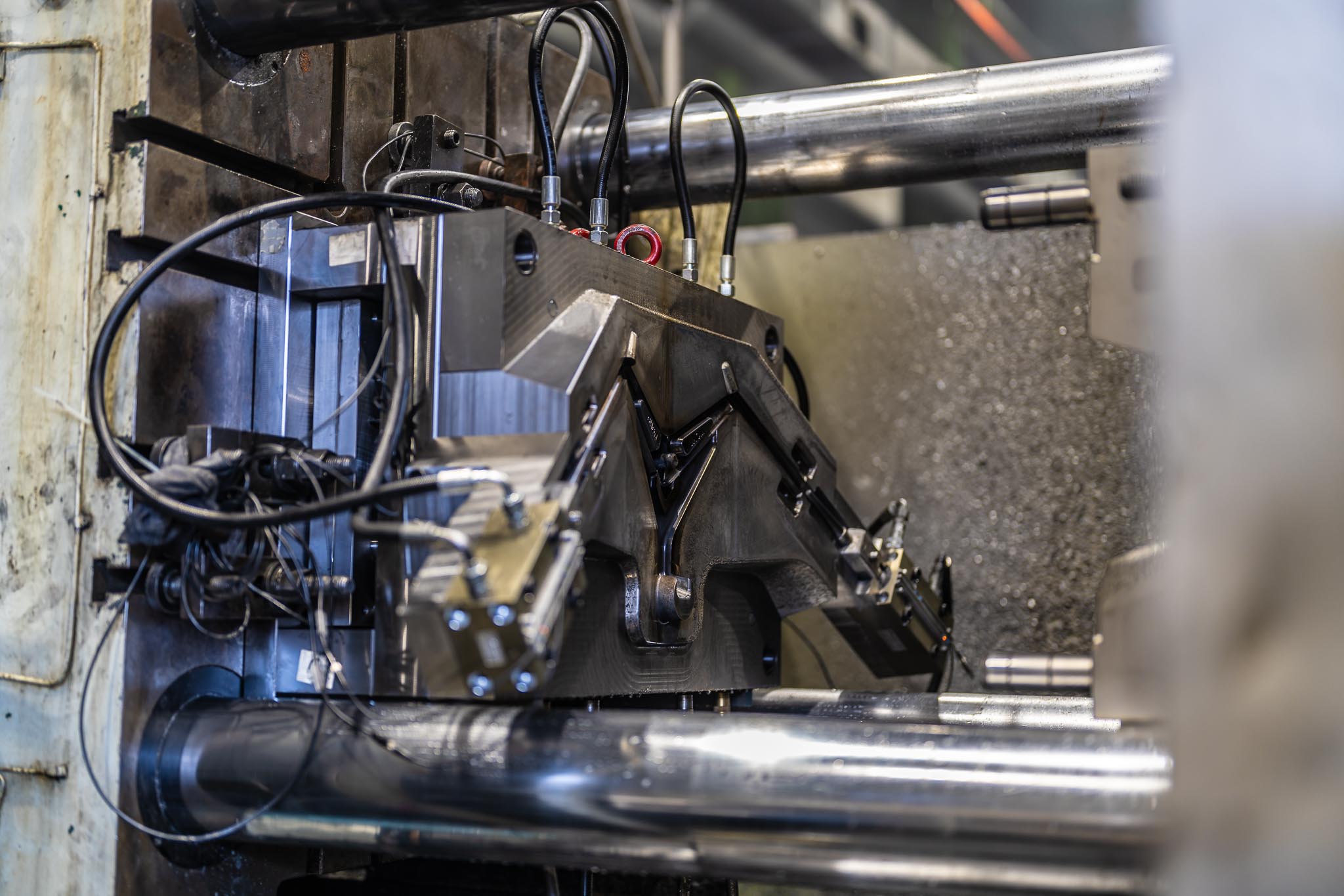 2023_02 – gieten-assambleren-coaten-engineering-spuitgieten Donk Industries_lopik86